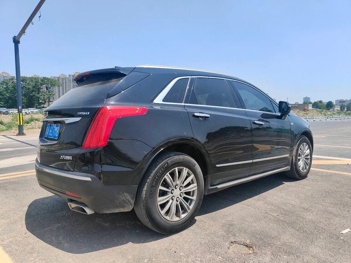 Cadillac XT5 2018 25T 10