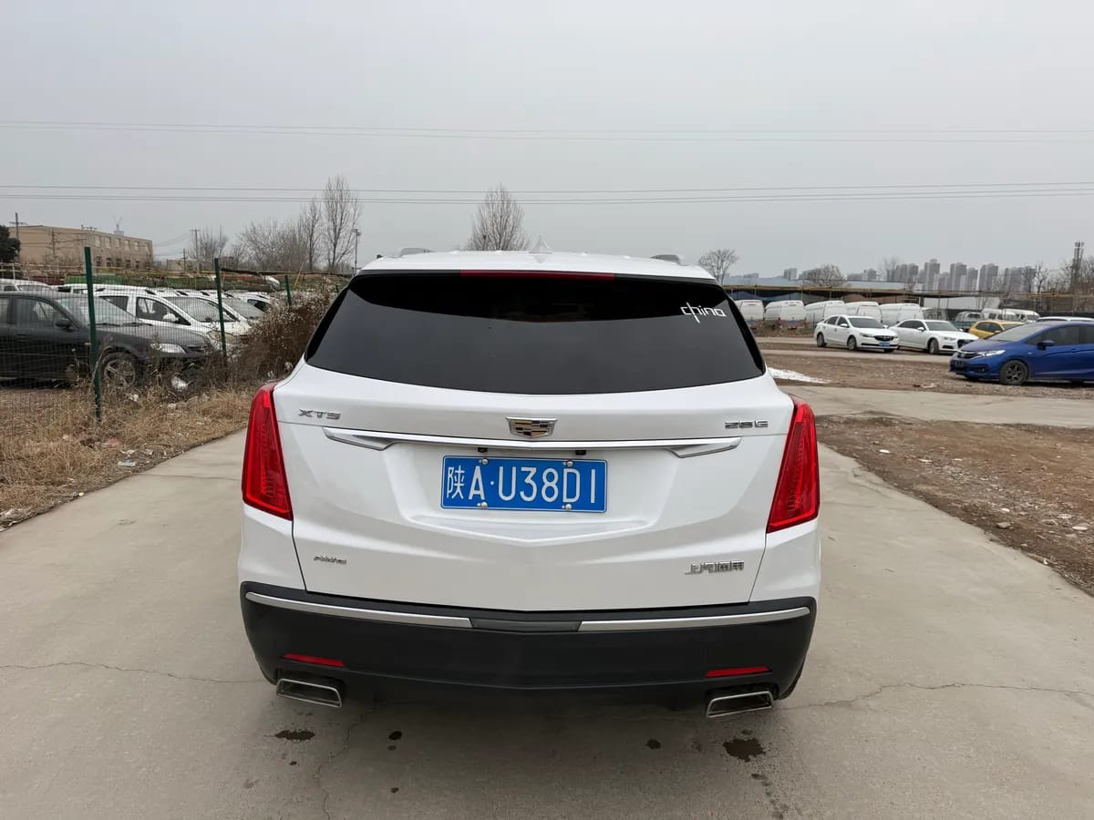 Cadillac XT5 2018 28E 4
