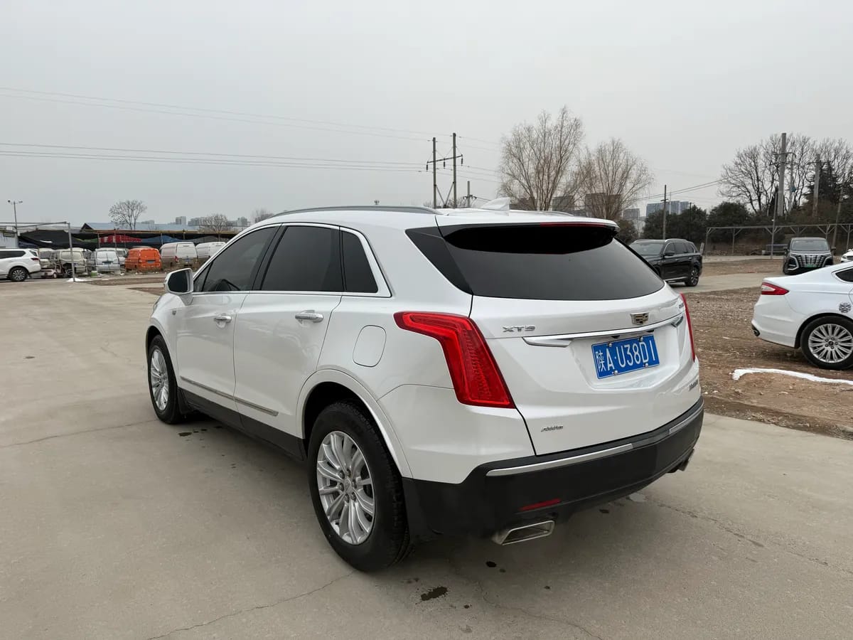 Cadillac XT5 2018 28E 5