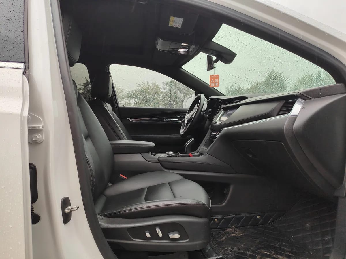 Cadillac XT5 2020 28T 8