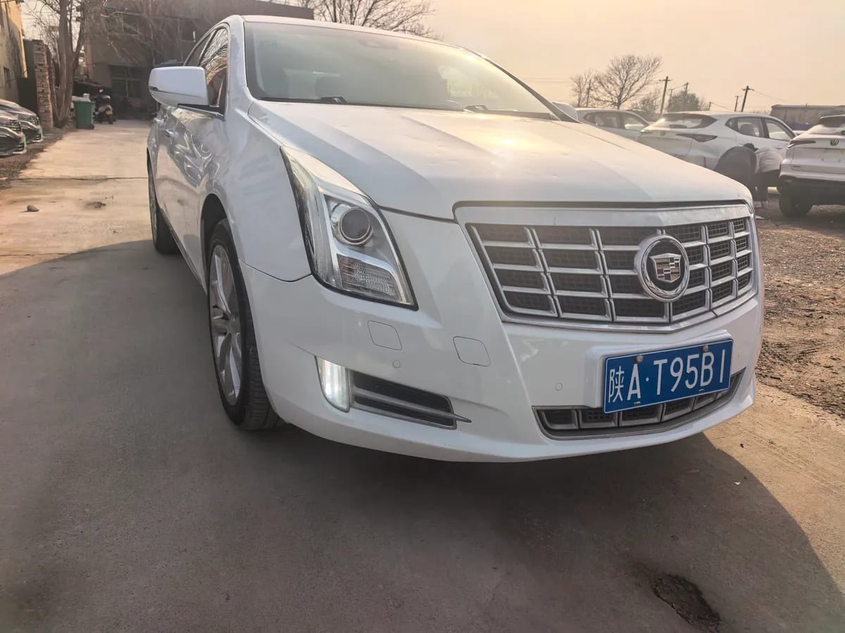 Cadillac XTS 2013 28T 2