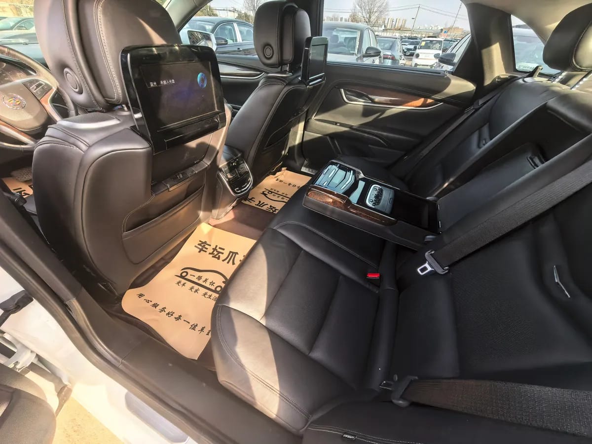 Cadillac XTS 2013 28T 8