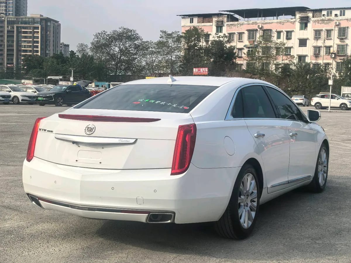 Cadillac XTS 2014 28T 8