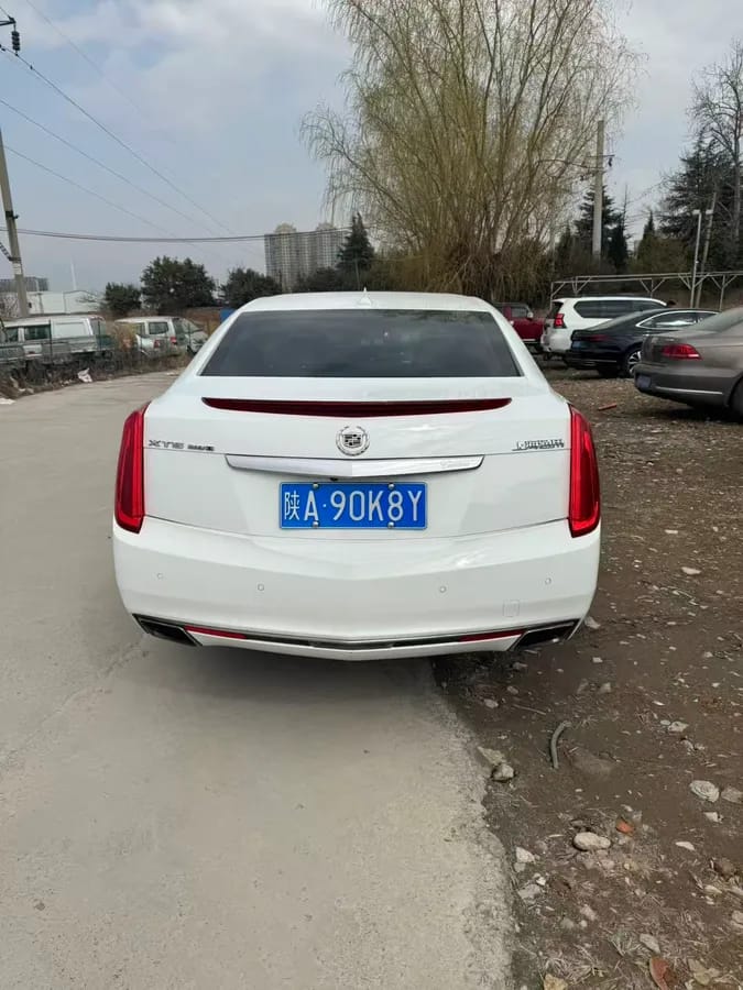 Cadillac XTS 2015 28T 8