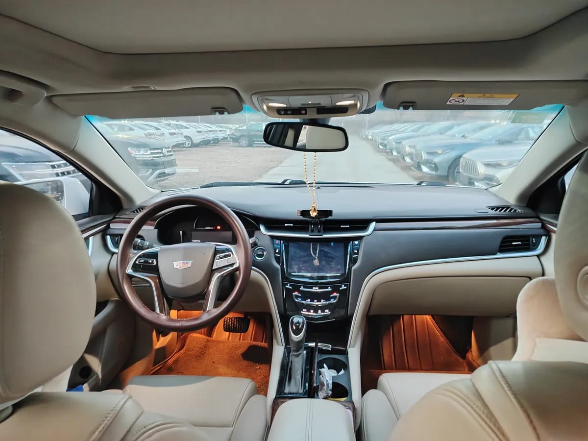 Cadillac XTS 2017 28T 7