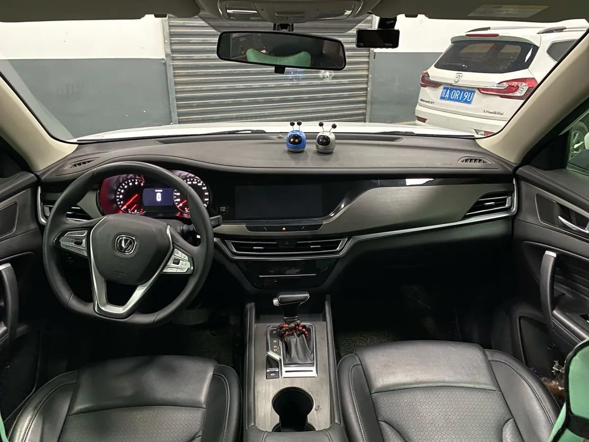 Changan CS35 PLUS 2019 1.4T DCT 8