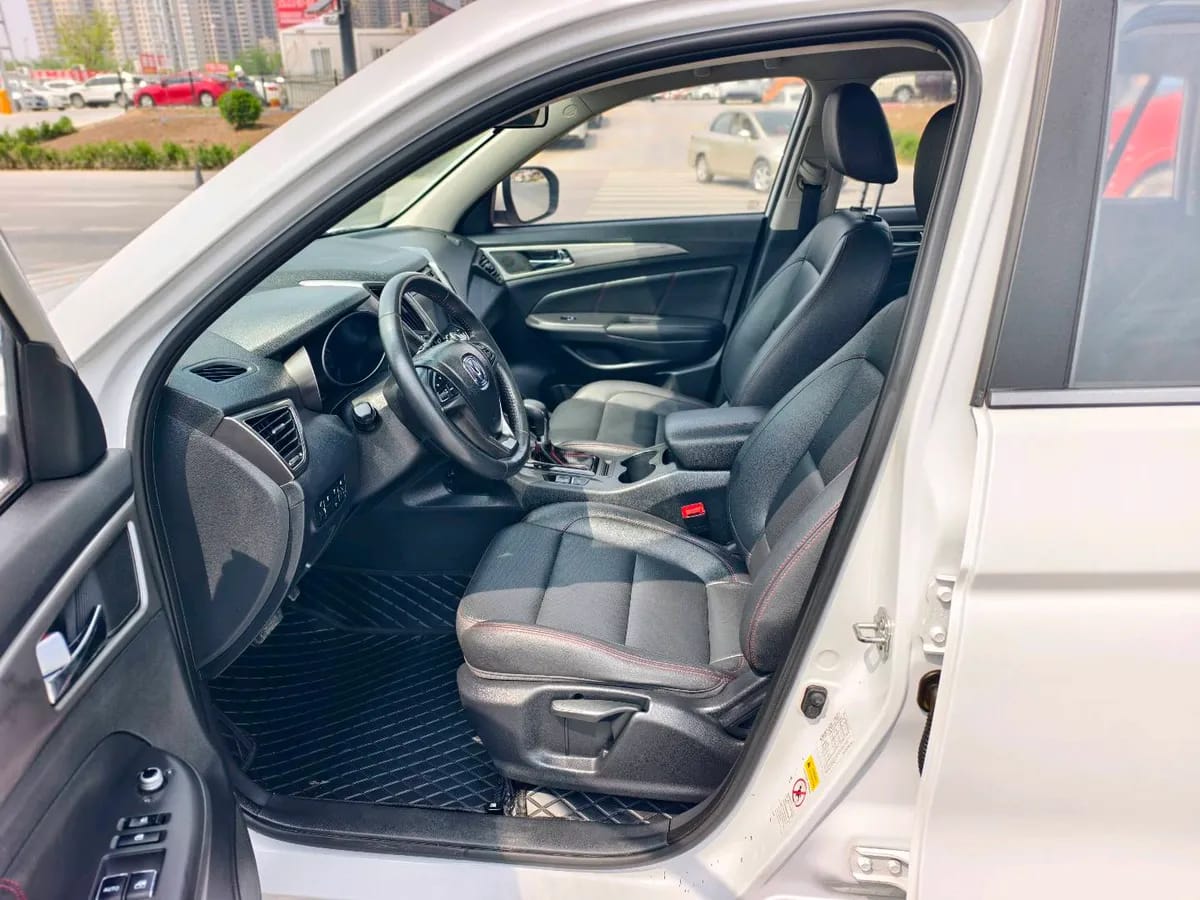 Changan CS75 2016 1.8T V 4