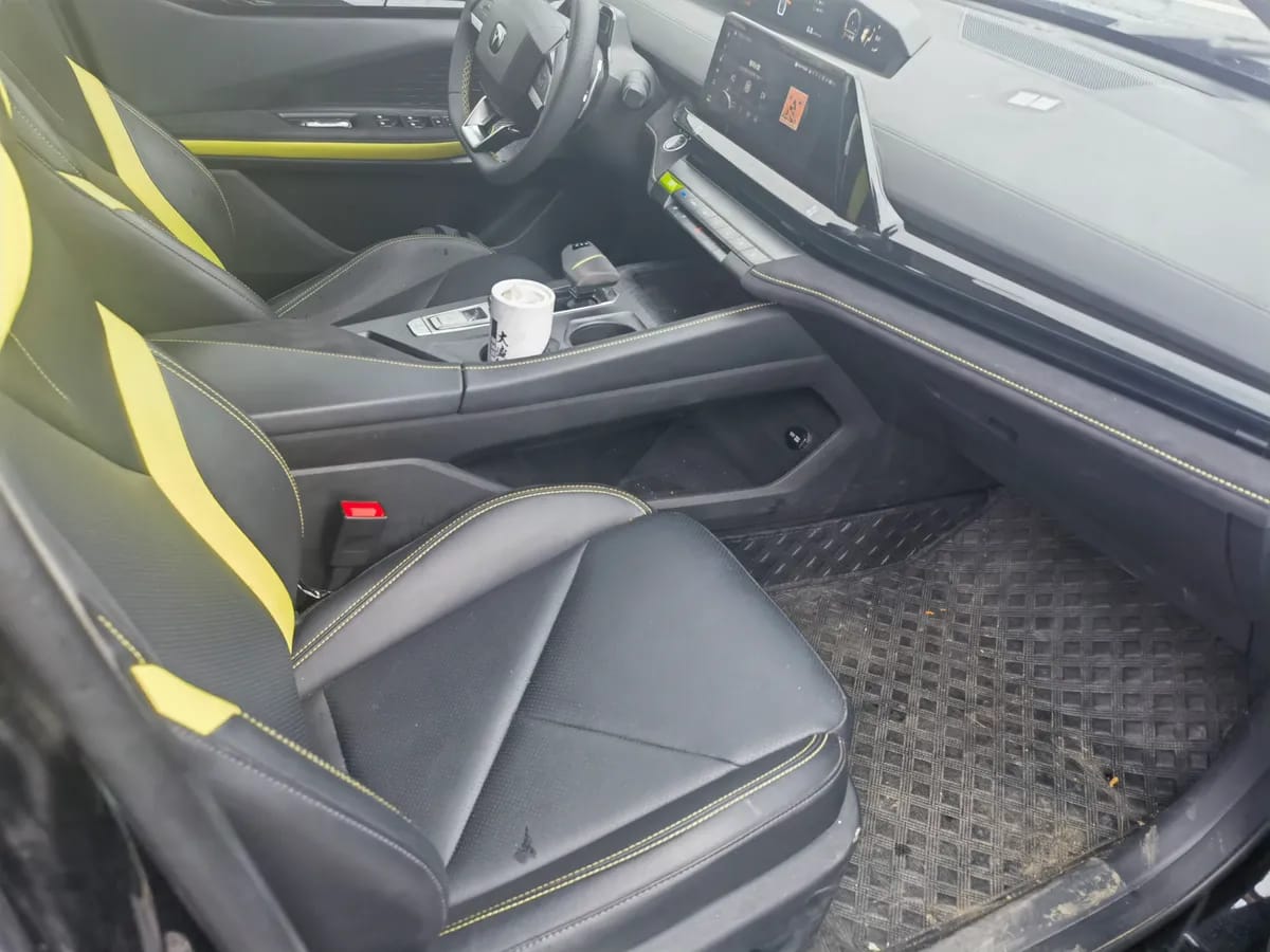 Changan UNI-V 2022 1.5T 9