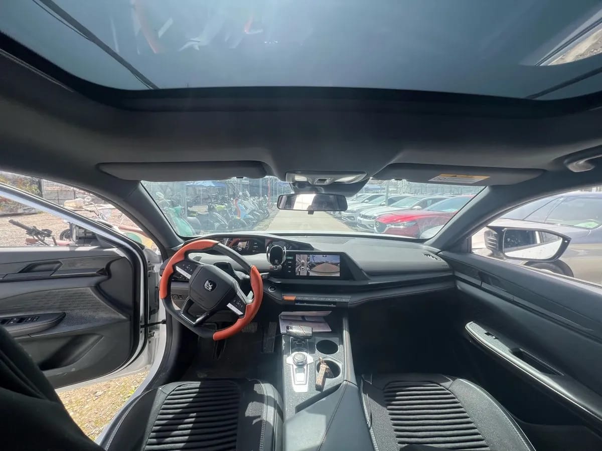 Changan UNI-V 2024 1.5T 9