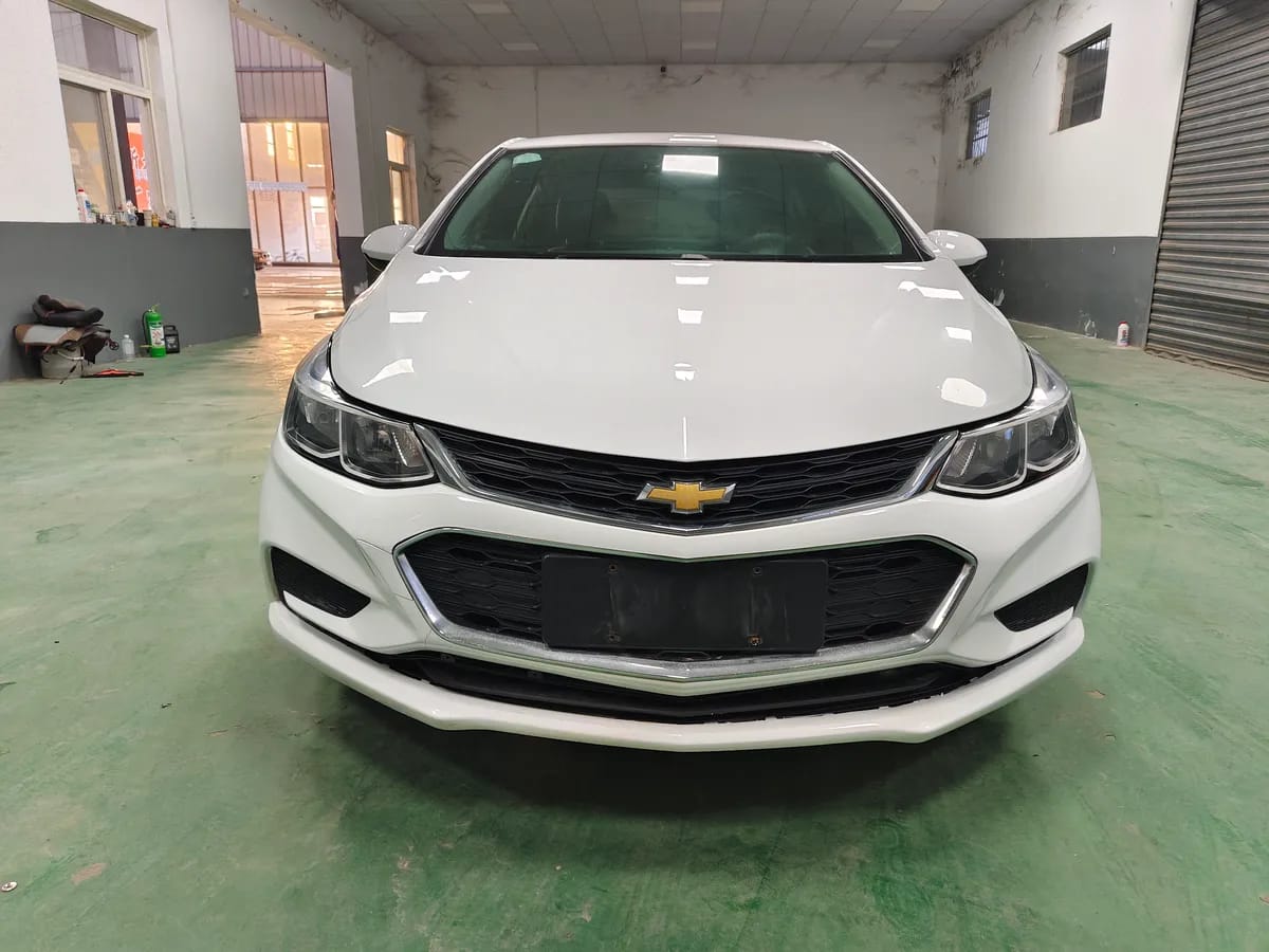 Chevrolet 2018 320 2