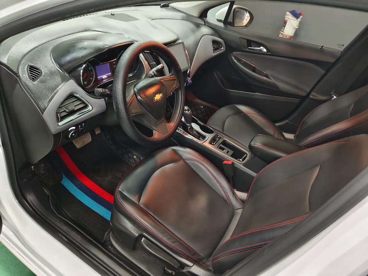 Chevrolet 2018 320 8