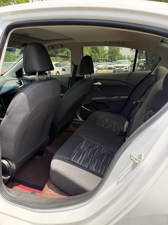Chevrolet 2019 320 7