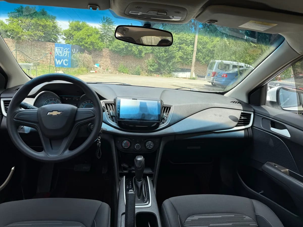 Chevrolet 2019 320 8