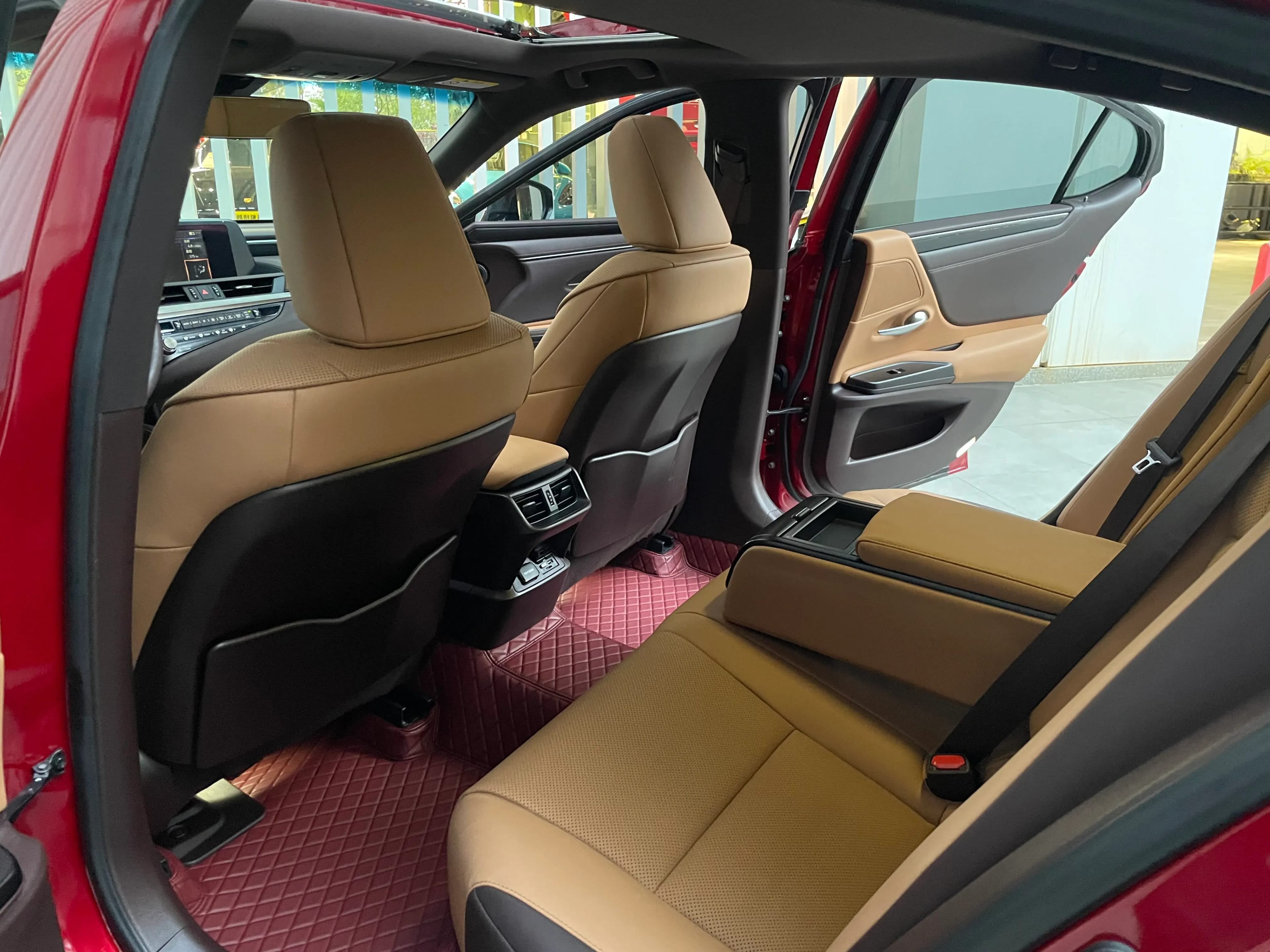 Lexus ES 2020 4