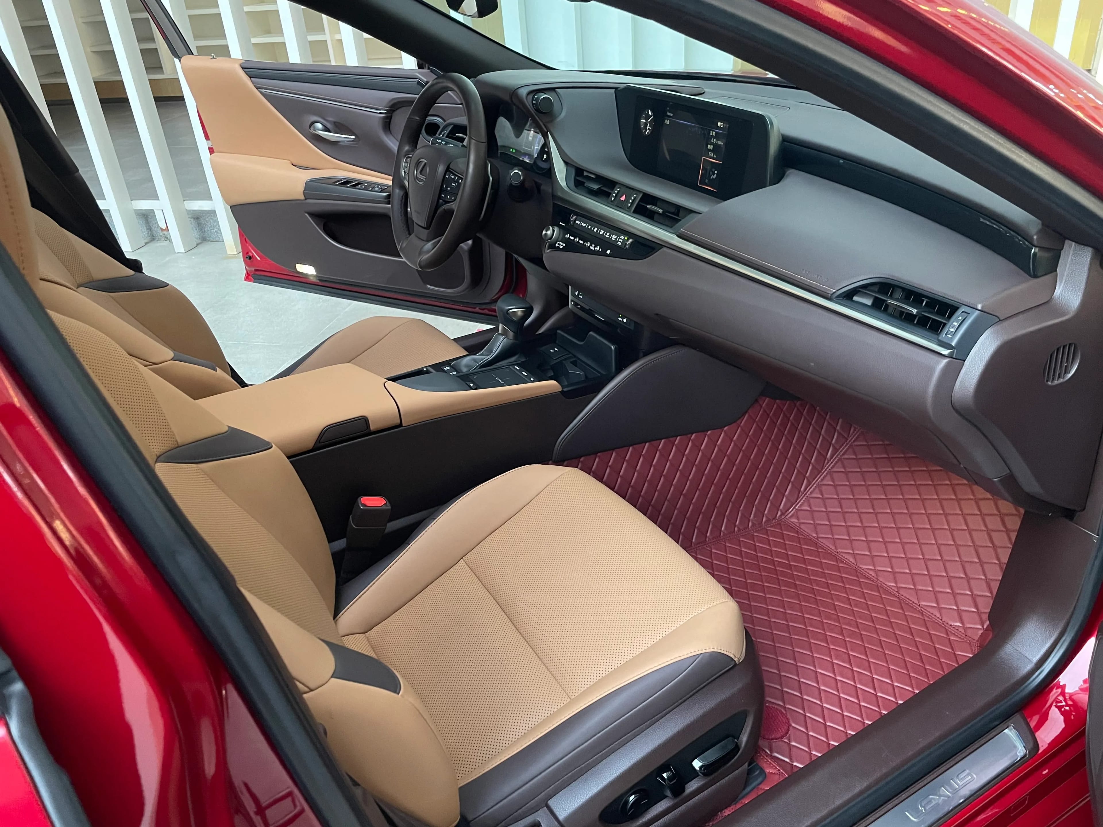 Lexus ES 2020 5