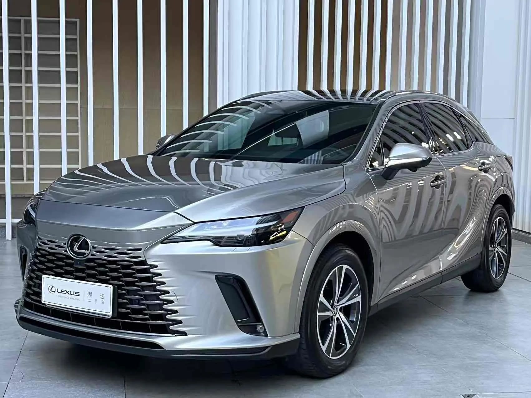 Lexus RX 2023