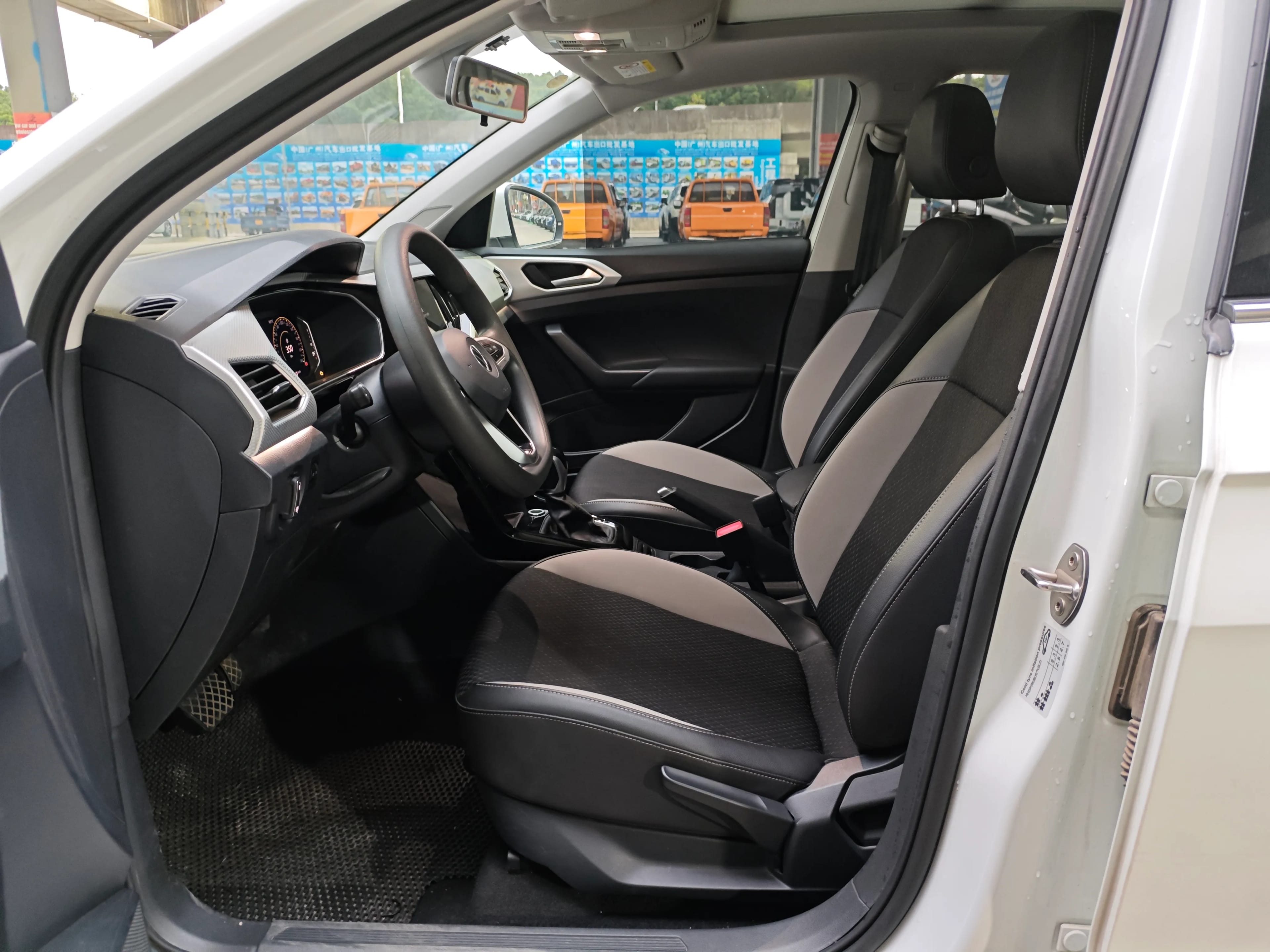 Volkswagen Tacqua 4