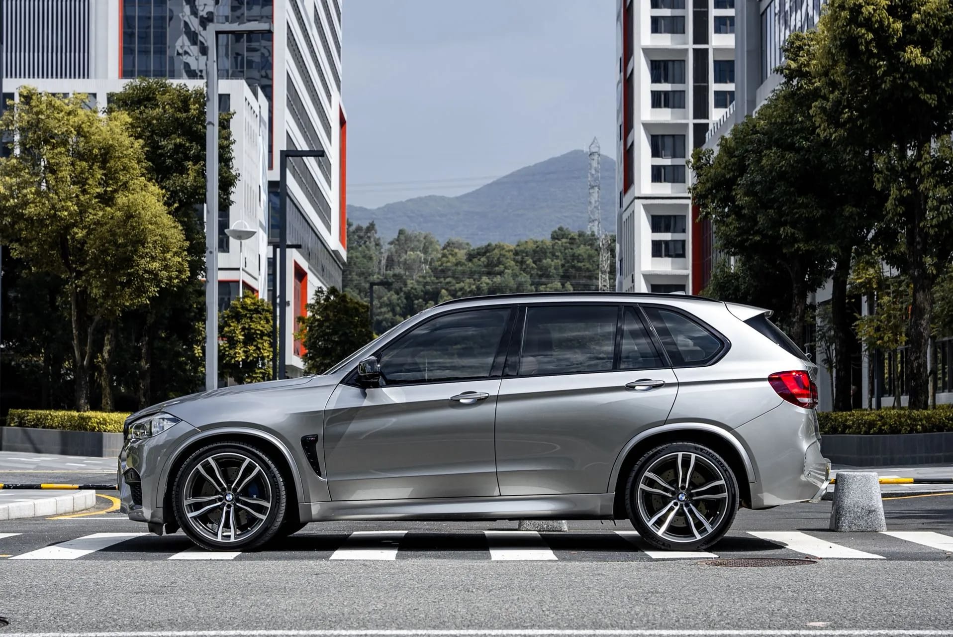 BMW X5 M 8