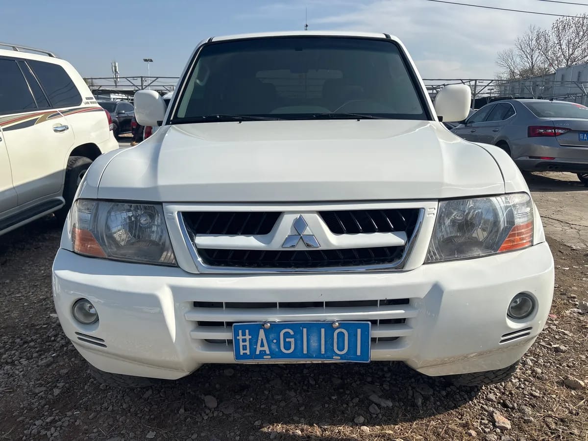 Mitsubishi Pajero 2011 2