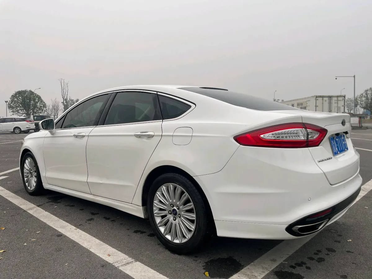 Ford 2013 2.0L GTDi240 7