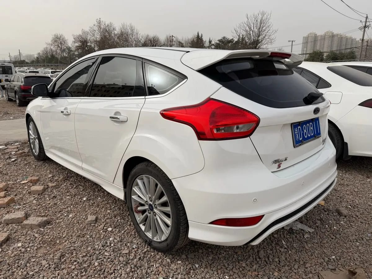 Ford 2015 EcoBoost 180 4