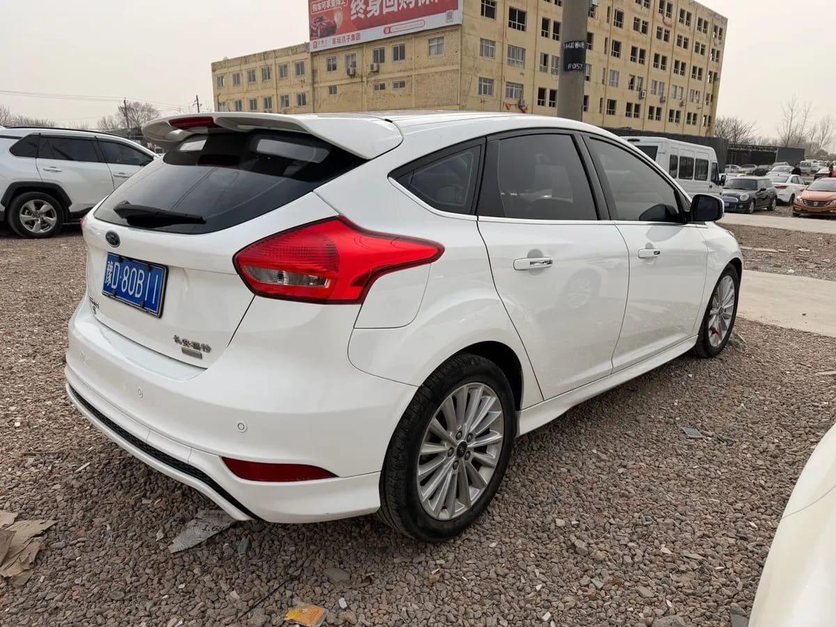 Ford 2015 EcoBoost 180 5