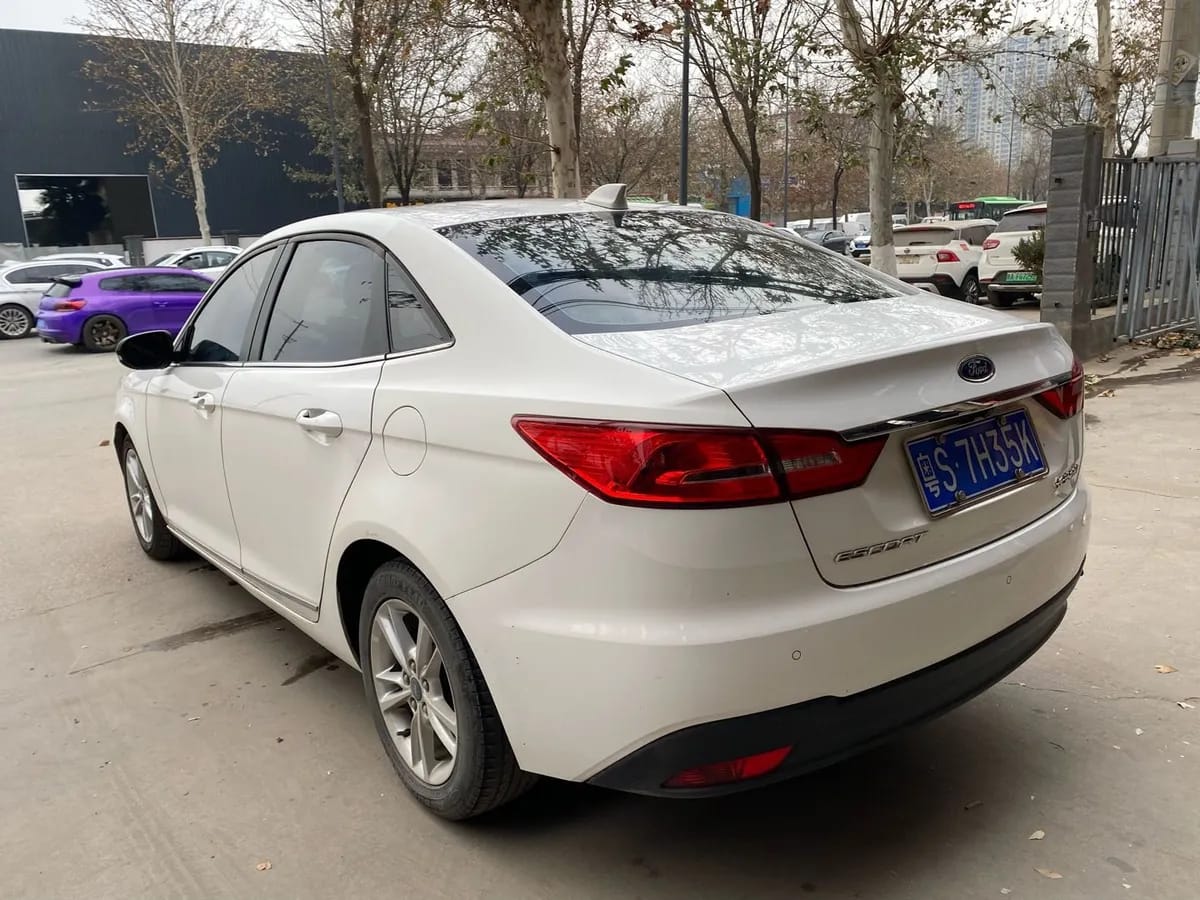 Ford 2019 1.5L V 6