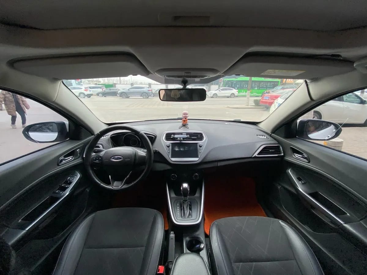 Ford 2019 1.5L V 7