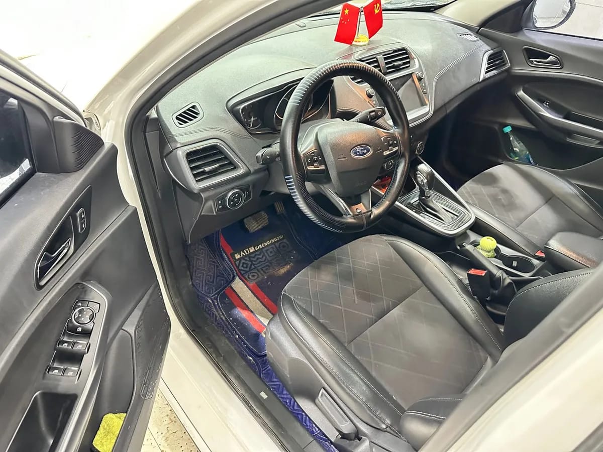 Ford 2019 1.5L VI 4