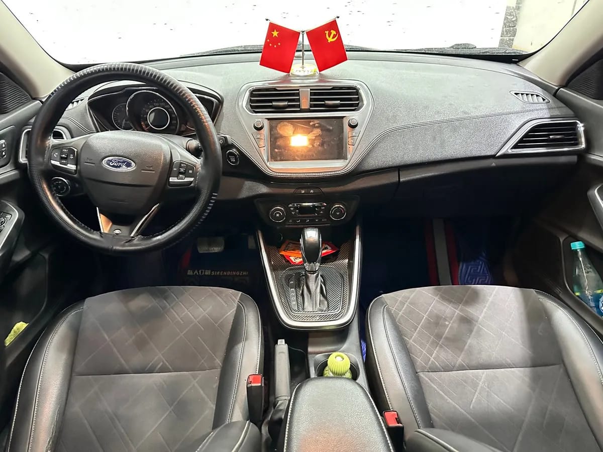 Ford 2019 1.5L VI 5