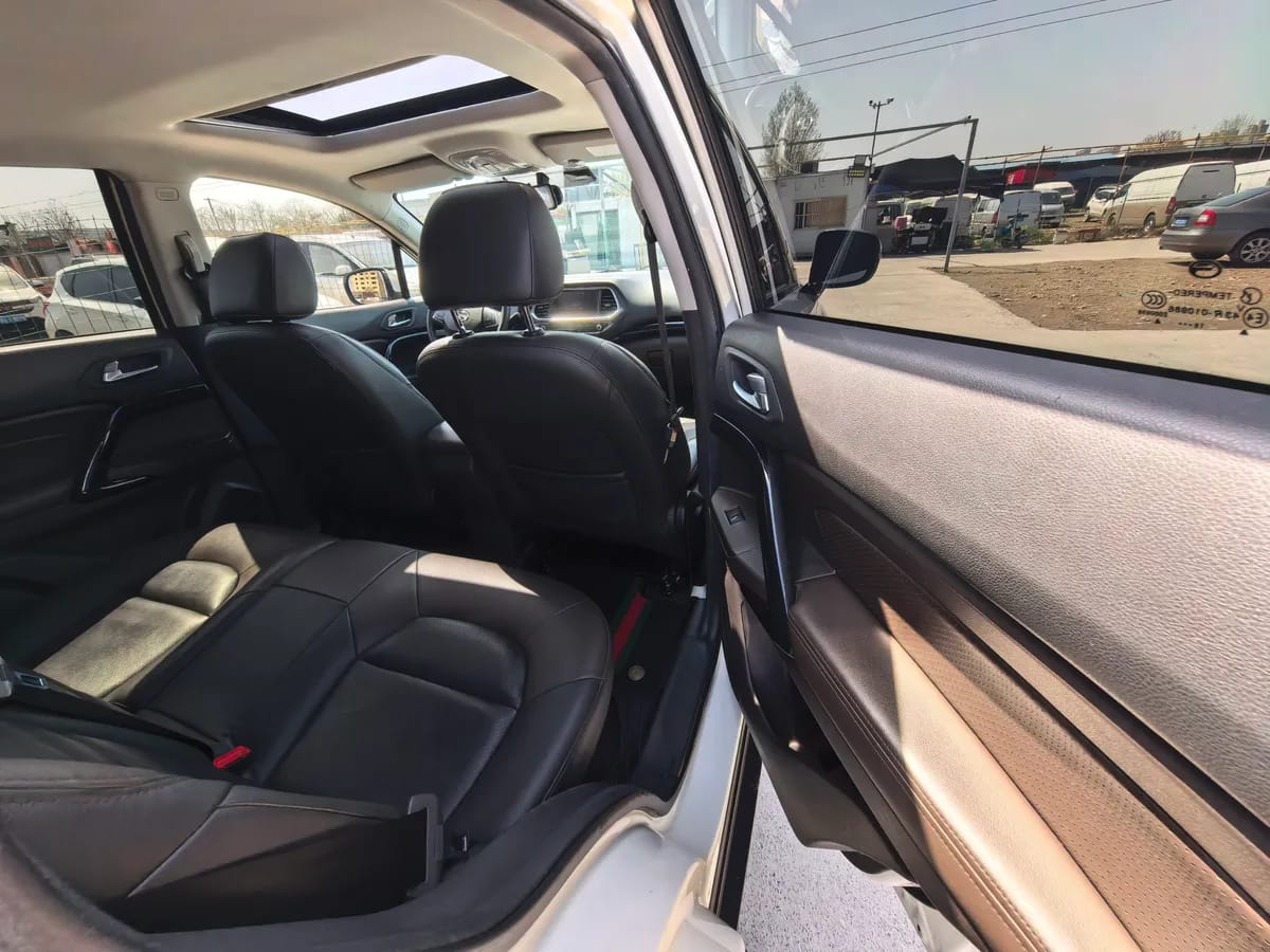 GAC Trumpchi GS4 2016 235T G-DCT 10