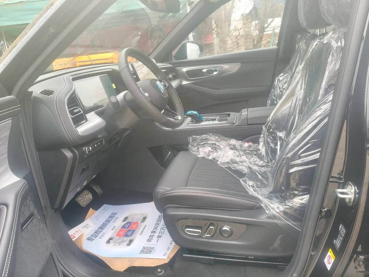 GAC Trumpchi GS8 2025 2.0TGDI 5 2