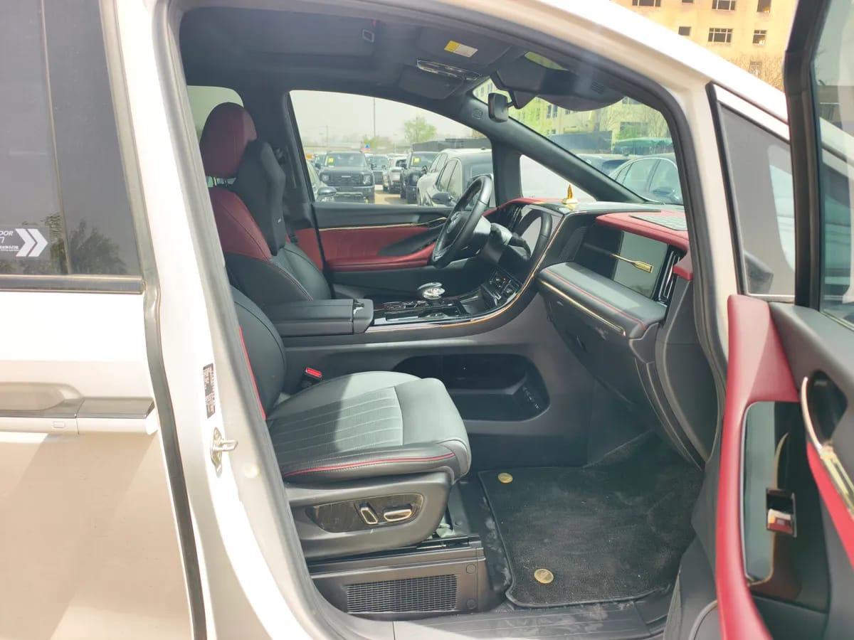 GAC Trumpchi M8 2024 7