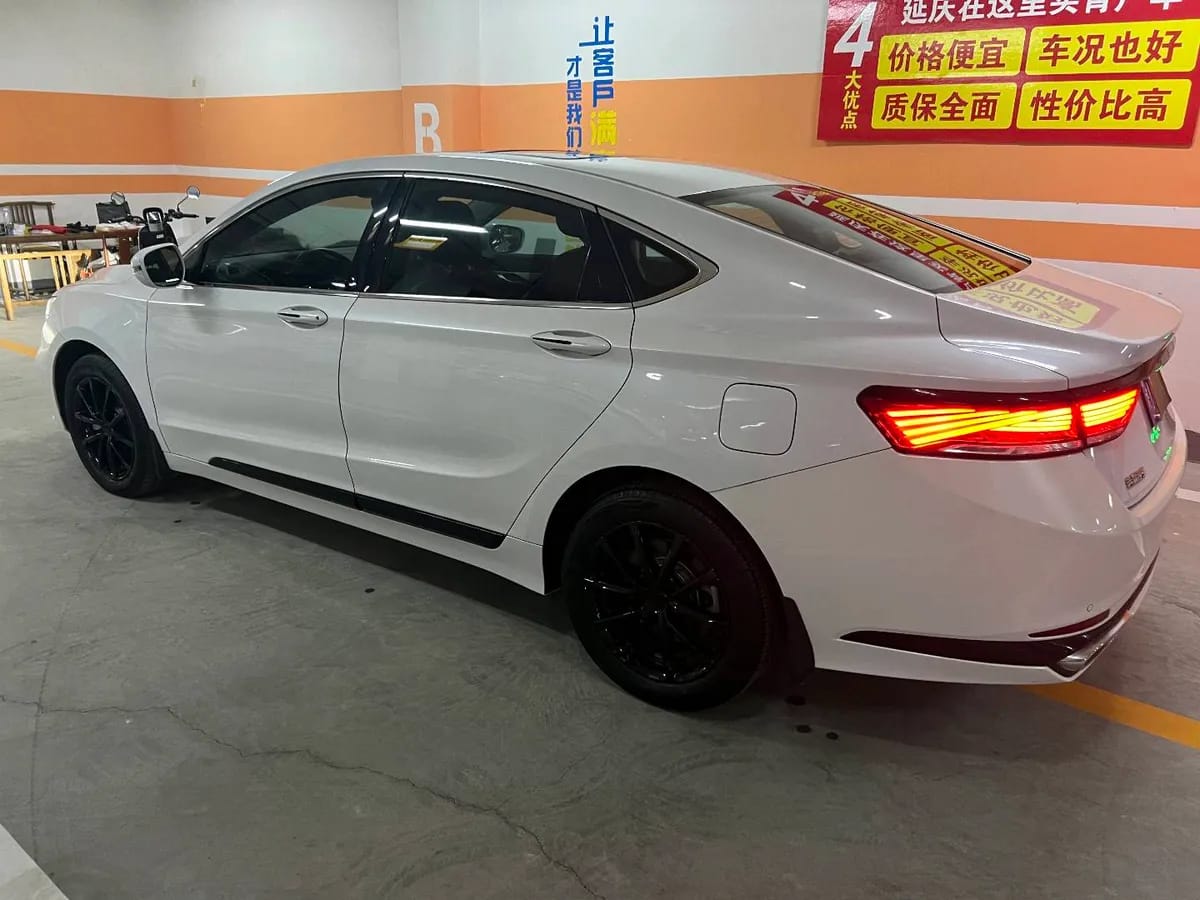 Geely 2021 1.8T 8
