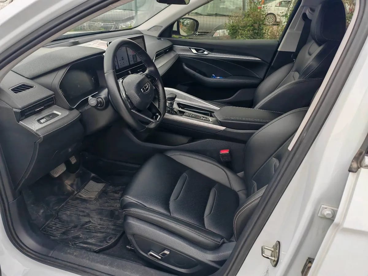 Geely 2021 2.0TD 8