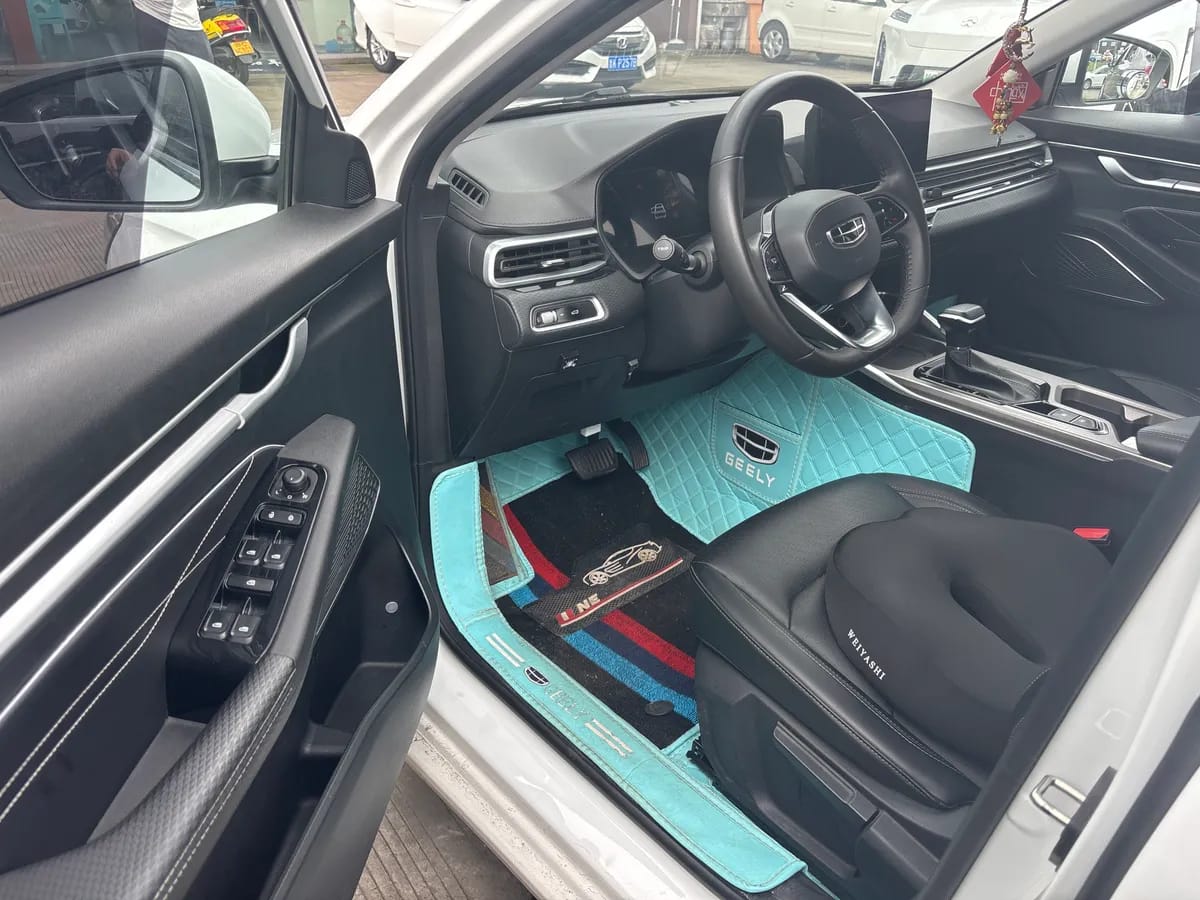 Geely 2022 4 1.5L CVT 3