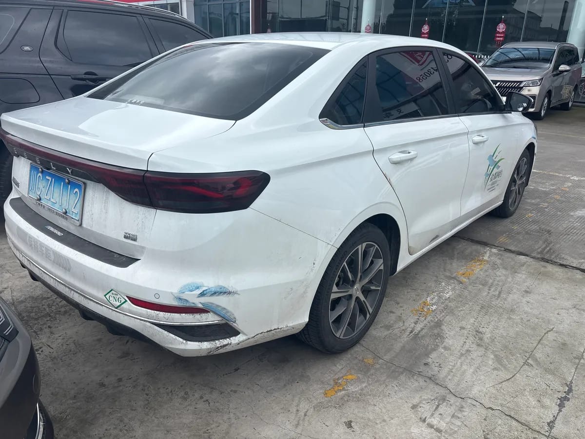 Geely 2022 4 1.5L CVT 6