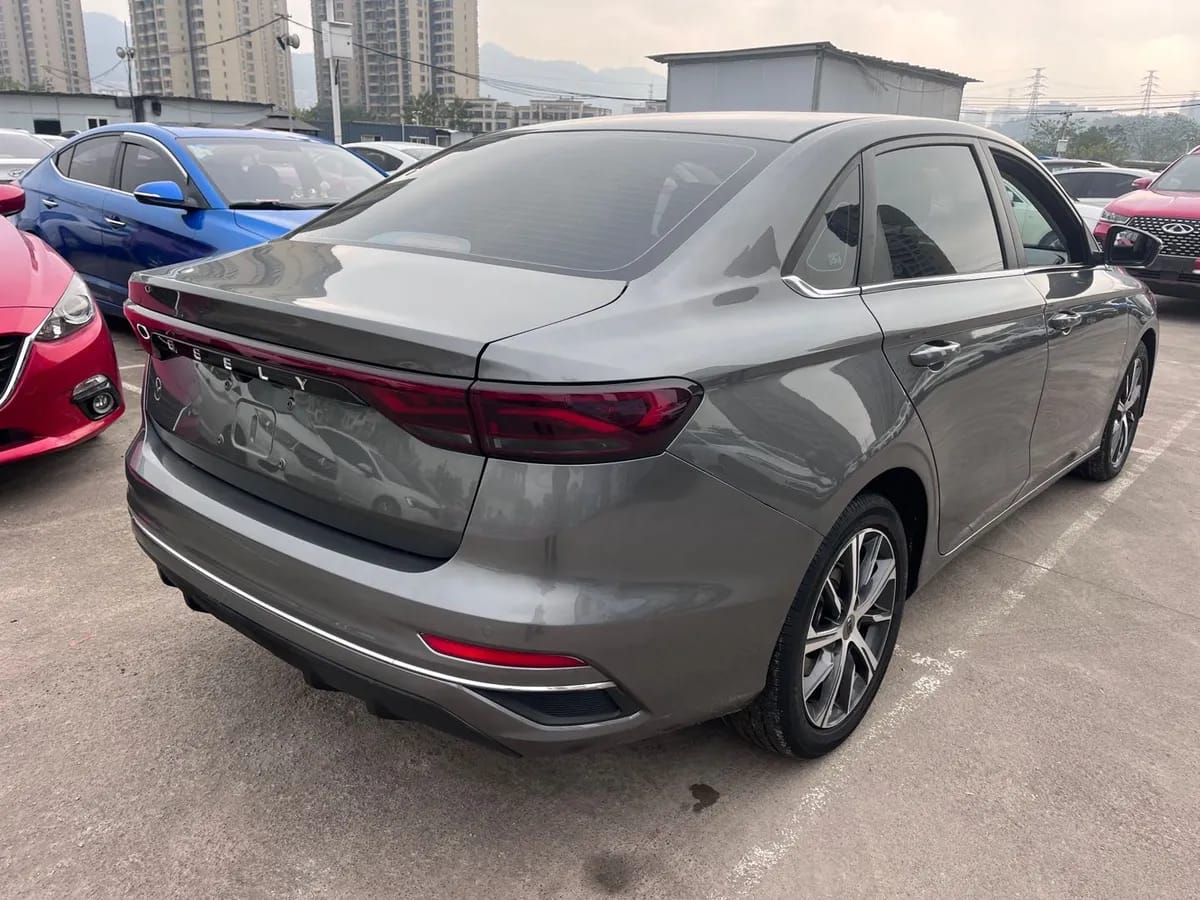 Geely 2022 4 1.5L CVT 7
