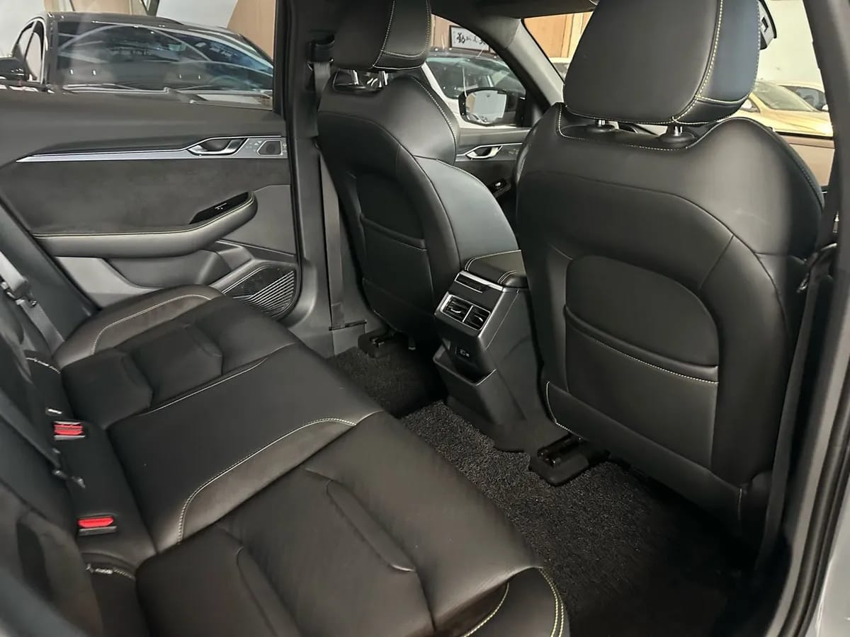 Geely 2023 2.0TD 6