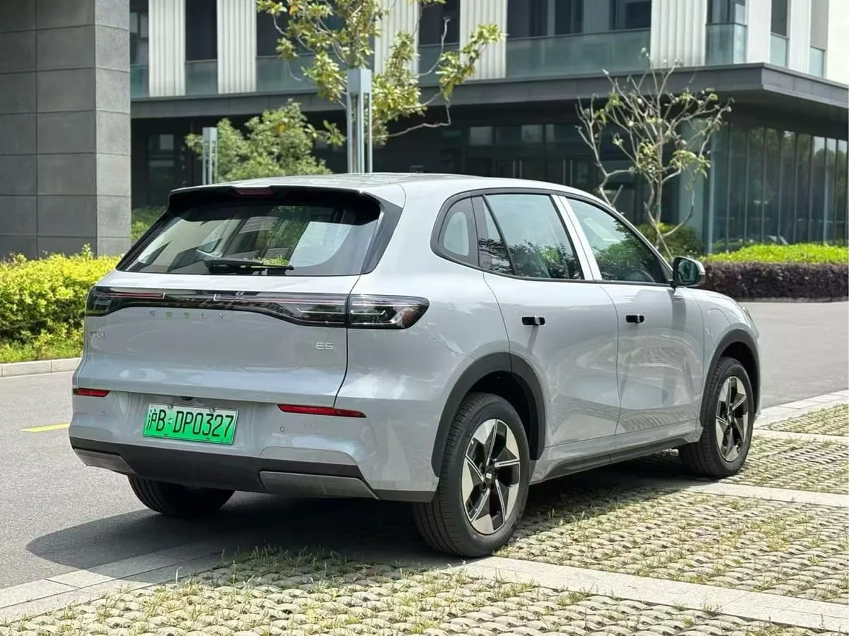 Geely E5 2024 530km + 6