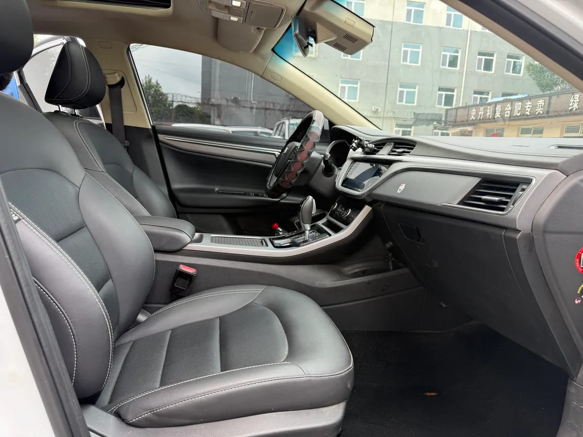 Geely GL 2019 1.4T CVT 2