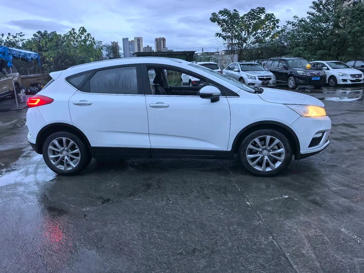 Geely GS 2016 1.8L 3