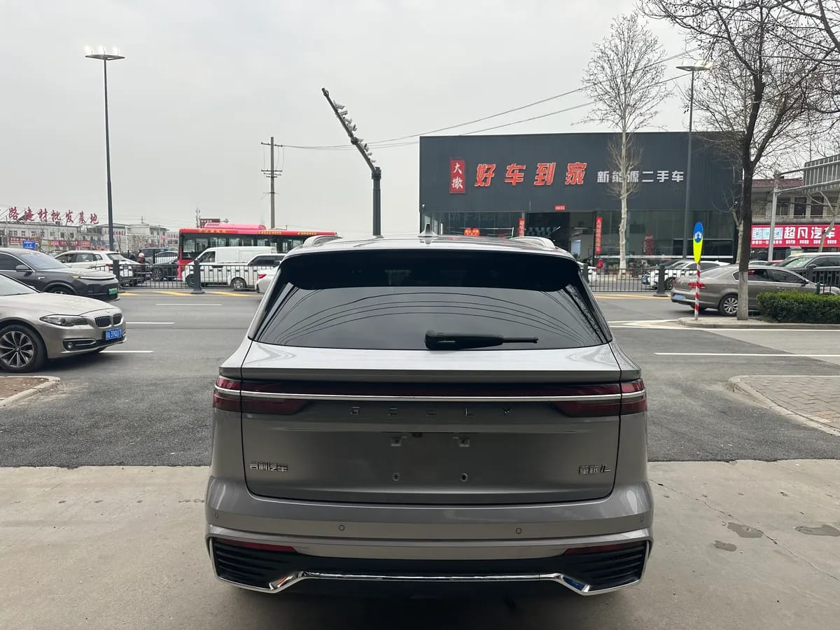 Geely L 2024 2.0TD �� 5