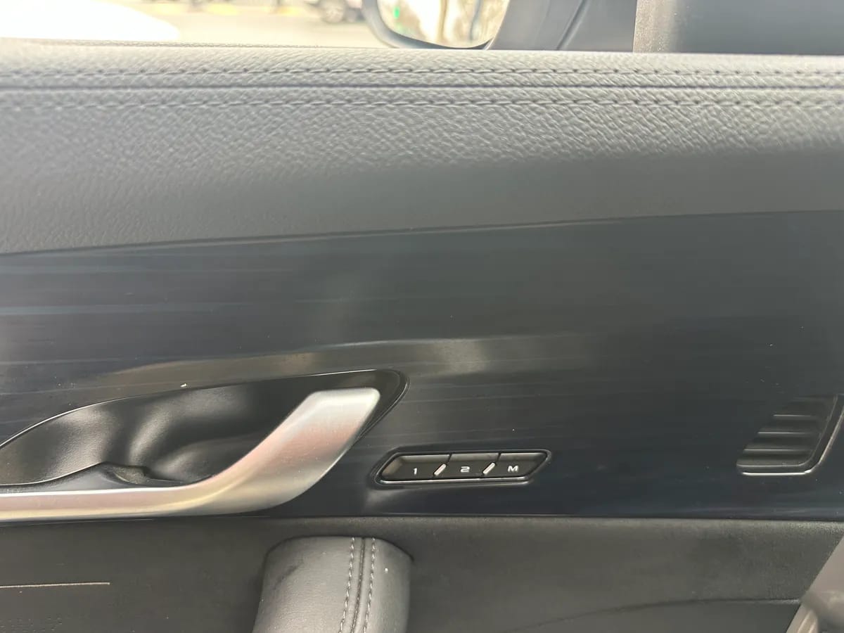Geely L 2024 2.0TD �� 9