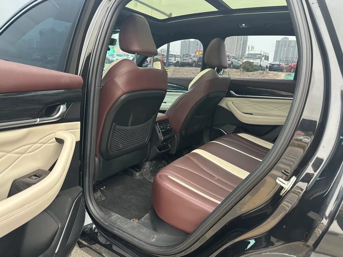 Geely L 2024 2.0TD DCT EVO 8