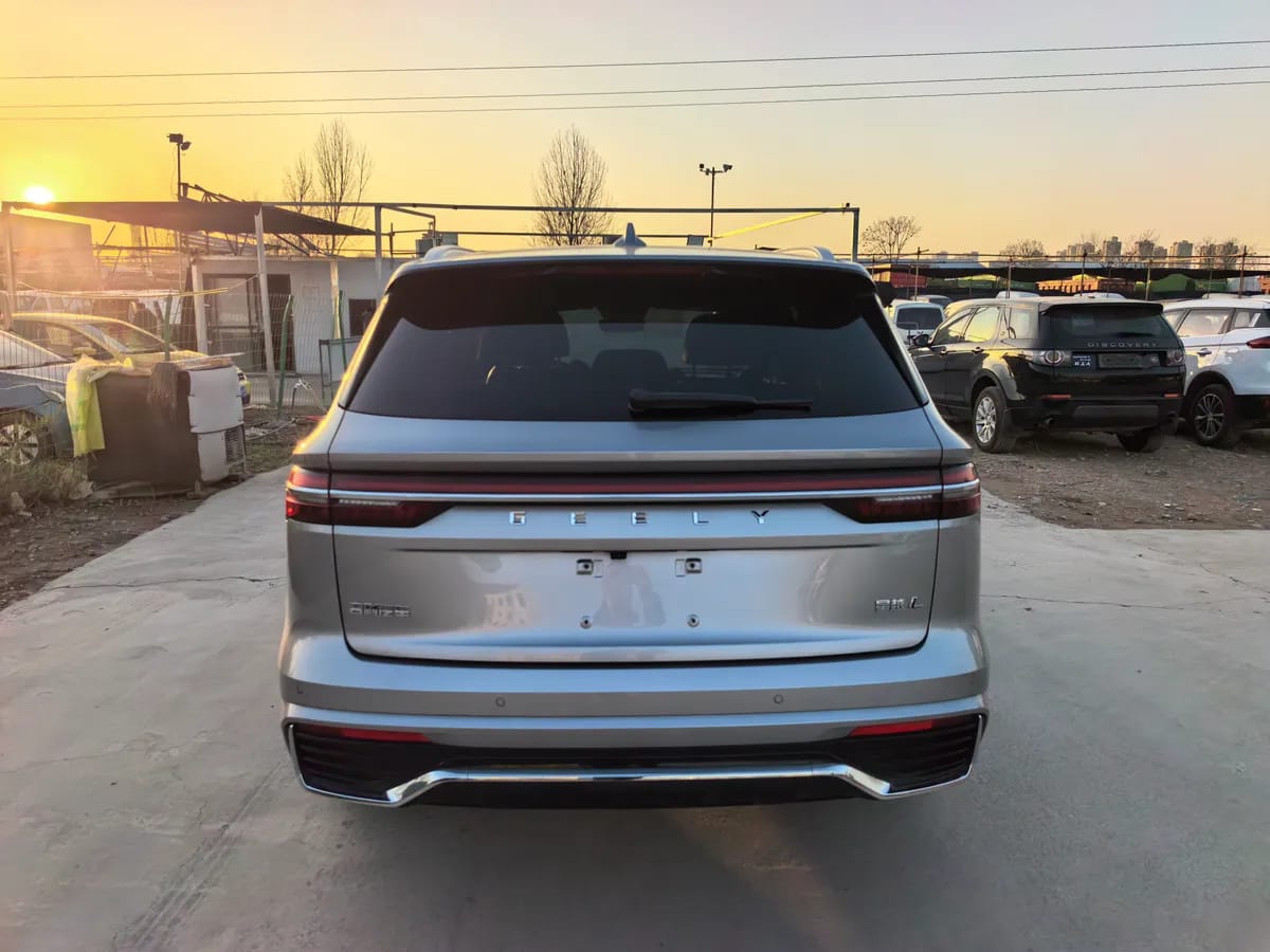 Geely L 2024 2.0TD 8