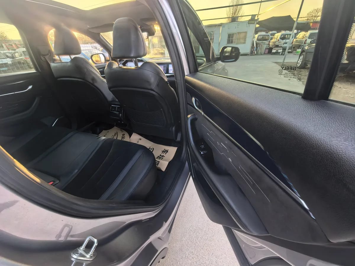 Geely L 2024 2.0TD 10