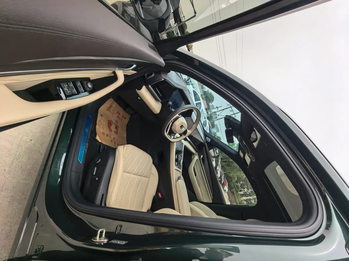 Geely L 2025 2.0TD 3