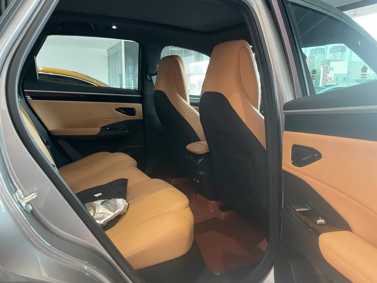Geely L7 2024 1.5T 115km MAX 6