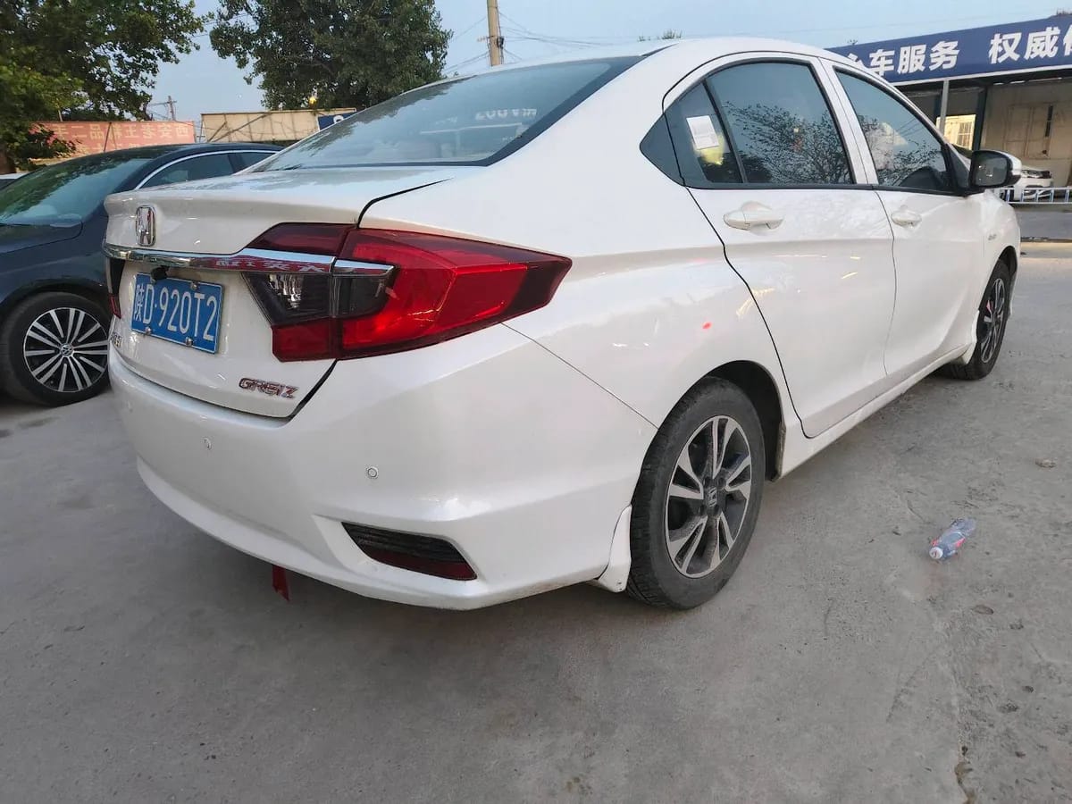 Honda 2016 1.5L CVT V 6